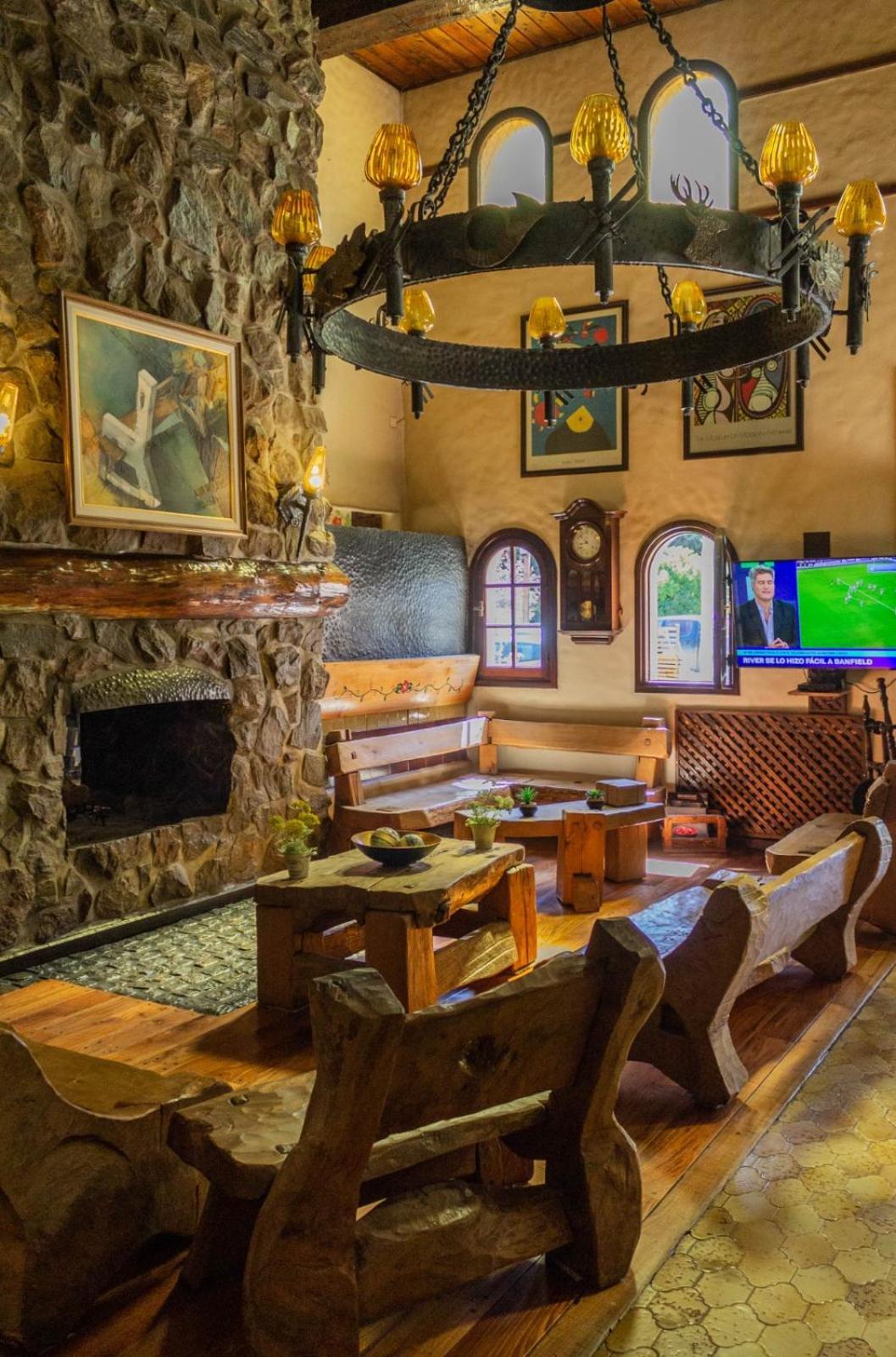 Готель Hosteria La Posta Del Cazador Сан-Мартін-де-лос-Андес Екстер'єр фото