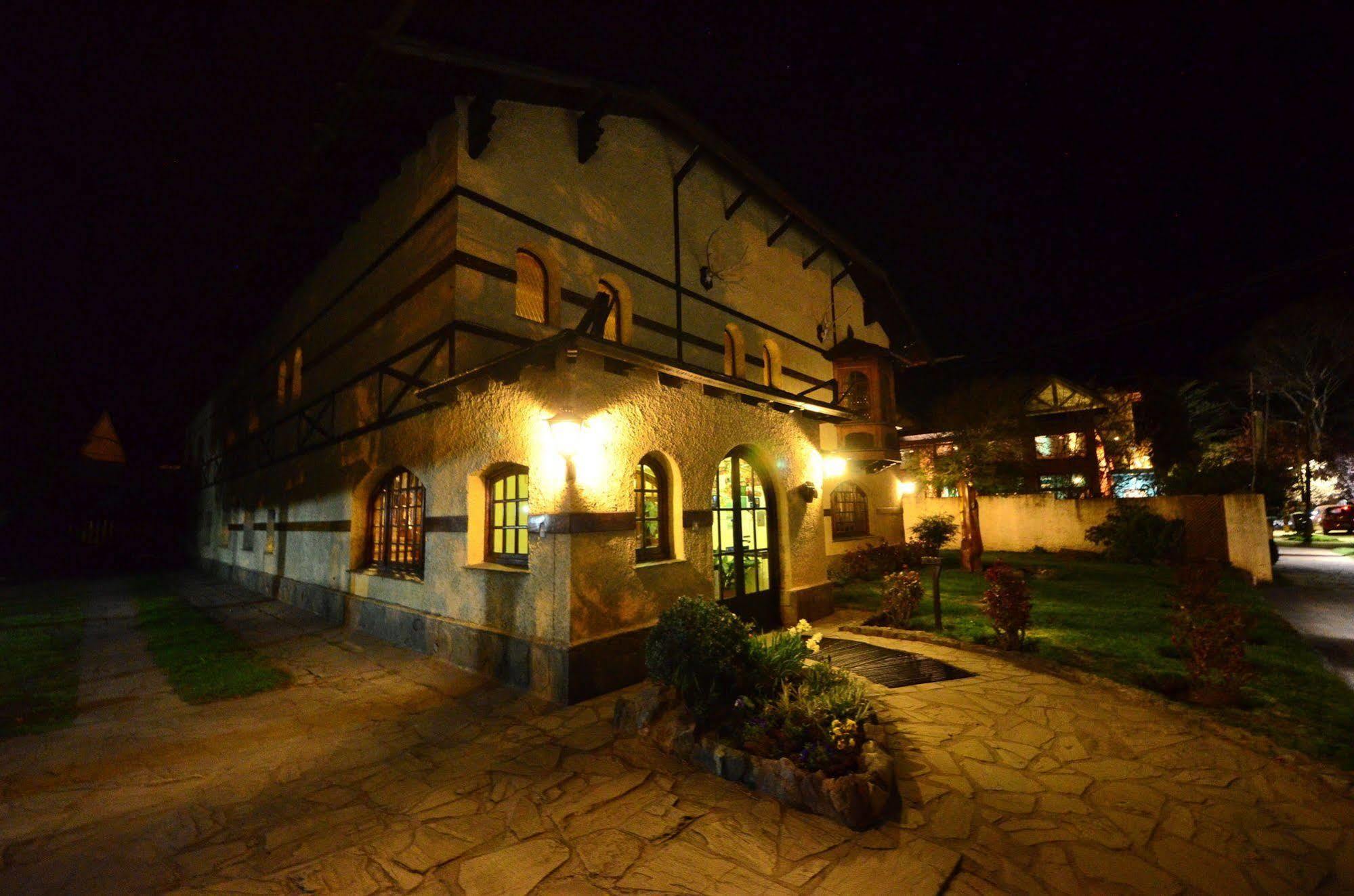 Hosteria La Posta Del Cazador Сан-Мартін-де-лос-Андес Екстер'єр фото